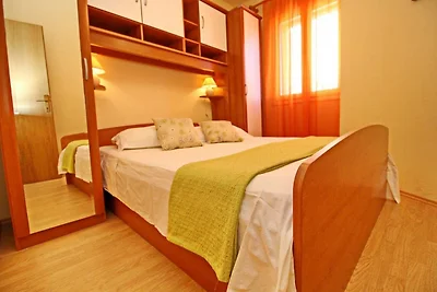 Apartments Sea Line - Two Bedroom Apartment w...