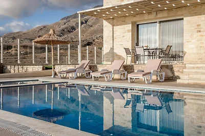 Villa a Triopetra con Piscina & Vista