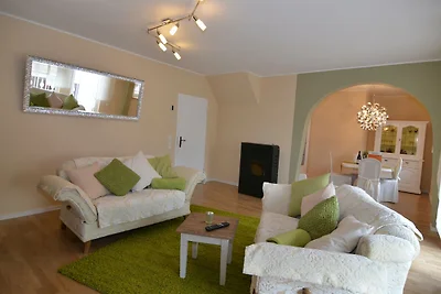 Wunderschöne Wohnung mit Fasssauna