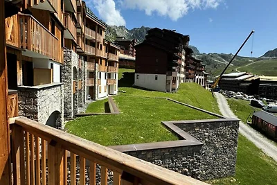 Geräumiges Apartment · Direkter Zugang zur Sk...