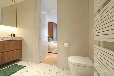 Schöne Wohnung mit seitlichem Meerblick