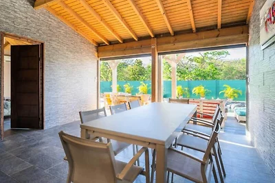 Maisons & Villas für 12 Personen