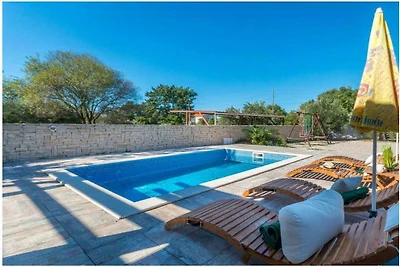 Holiday Home Ema with pool