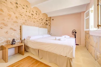 Ruhiges Ferienhaus mit Pool