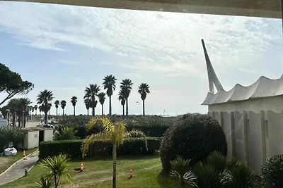 Apartment in Le Chabian in Strandnähe