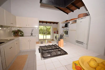 Schönes Ferienhaus in Odiáxere mit privatem...