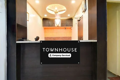 Townhouse Balewadi Stadium Hotel Sarovar
