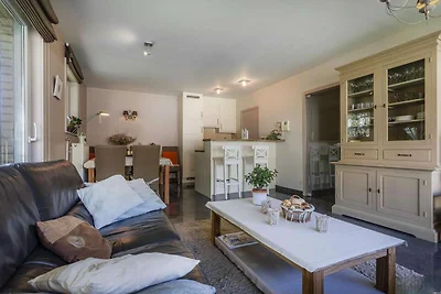 Zonnig appartement nabij de kust in Koksijde