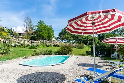 Ferienhaus in Cagli mit gemeinsamem Pool