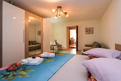 Comfort Apartment Leo - apartment with...