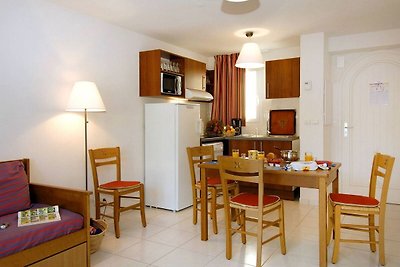 Maisonnette confortable et colorée, à 700 m.