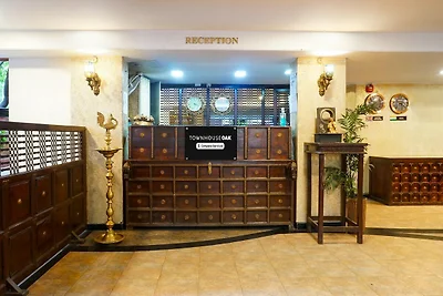 Super casa a schiera Oak Prabhat Road