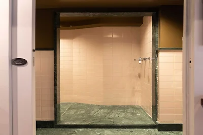 Palais Bourbon Hotel – Zimmer 15 – 2P –...