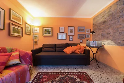 Casa toscana costruita sulla collina
