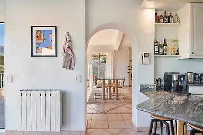 Villa con aria condizionata, piscina e jacuzz...
