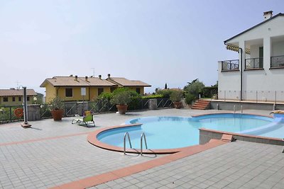 Wohnung in Lazise mit Pool und Balkon