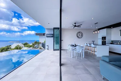 Villa a Bouillante con piscina a sfioro