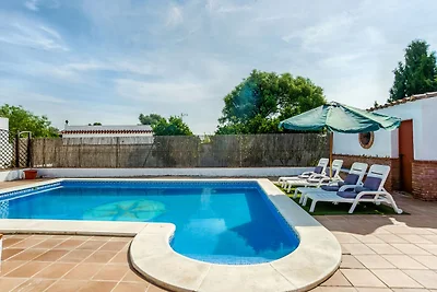 Villa mit beheiztem Pool am Strand von...