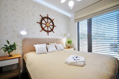 Ferienhaus mit privatem See und Strand