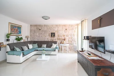 Holiday Home Majkovi - Three Bedroom Holiday ...