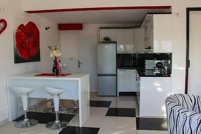 Two Bedroom Apartment with Sea View and Priva...