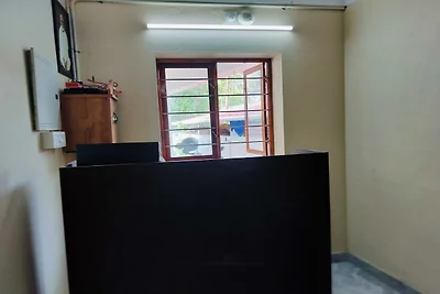 Super Hotel O Kazhakkoottam
