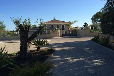 Villa moderna con piscina vicino a Carvoeiro