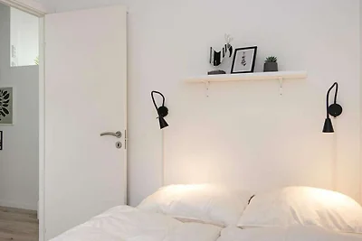 10 persone case ad Bjert