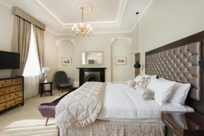 Lansbury Club Room