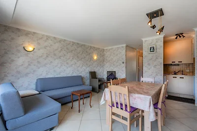 Gepflegte Wohnung mit Sonnenterrasse.