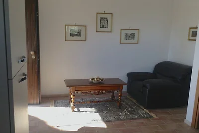 Ruhiges Ferienhaus in Selci mit Swimmingpool
