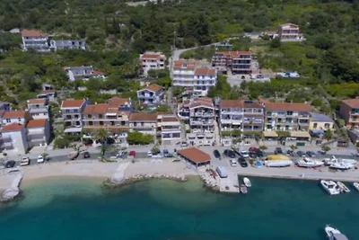 Two Bedroom Apartment With Terrace And Sea Vi...
