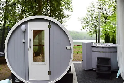 Ferienhaus mit Baumhaus, Sauna und Hot Tub, d...