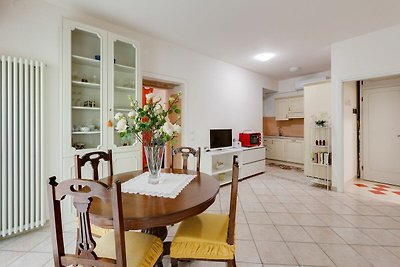 Modernes Apartment in Bardolino mit Terrasse