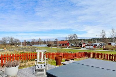 4 Sterne Ferienhaus in HALLSTAVIK