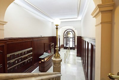 Exclusive apartment for 9 persons in emblemat...