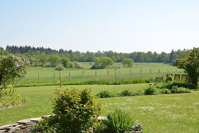 Haus mit großem Garten neben dem...