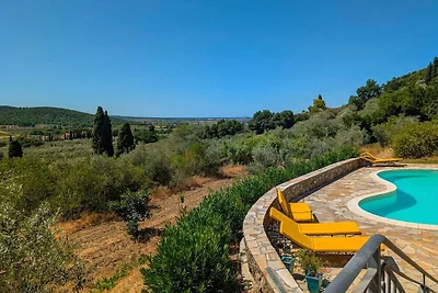 Villa in Suvereto mit Schwimmbecken