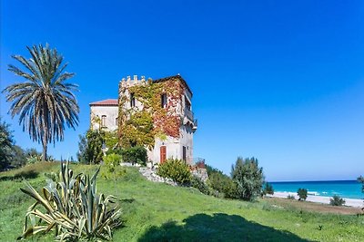 Vintage-Villa am Meer in Santa Caterina