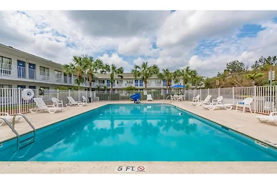 Motel 6 Ft. Pierce, FL | 2 Doppelbetten