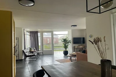 Villa in Medemblik met terras en wifi.
