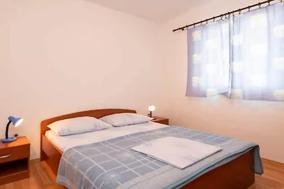 Spacious and Cozy Seafront Apartments - Two B...