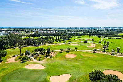Villa in Quarteira mit privatem Pool