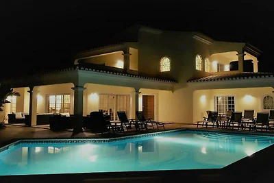 Villa in Alvor met zwembad