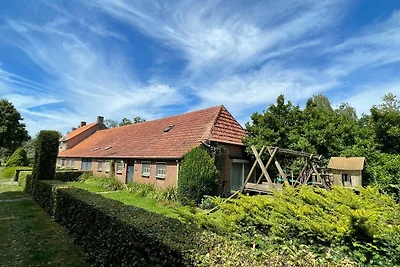 Spazioso agriturismo a Uden vicino al lago