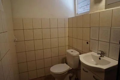 Casa con vista lago, vicino al mare, per 9 pe...