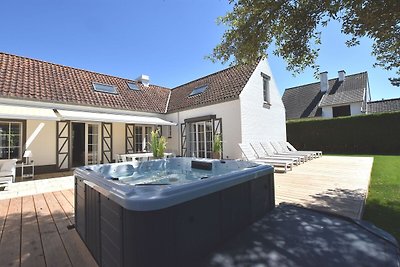 Luxuriöse Villa in Sint-Idesbald mit...