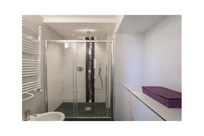 Ferienwohnung in Vado mit Schwimmbecken