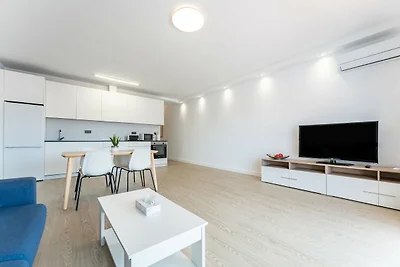 Faro's Butiplaya Apartment for 2