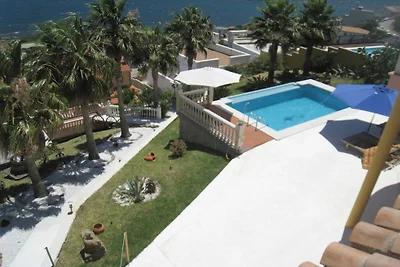Villa con 4 camere da letto